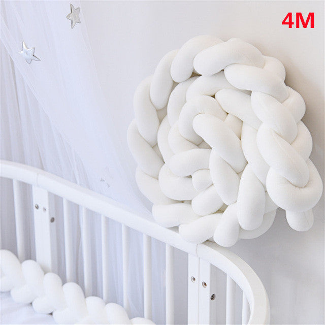 Knotted Pillow