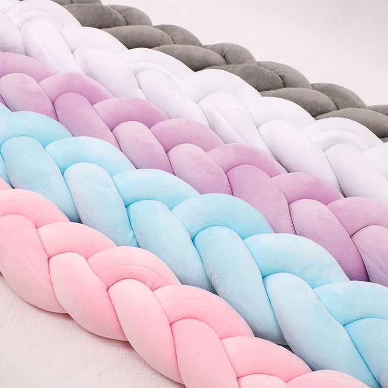 Knotted Pillow