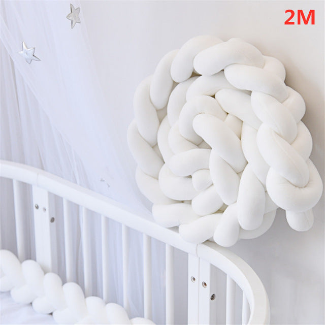 Knotted Pillow
